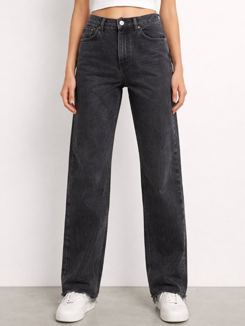 Zara Womens Black Straight Leg Jeans Size 4 Raw Hem